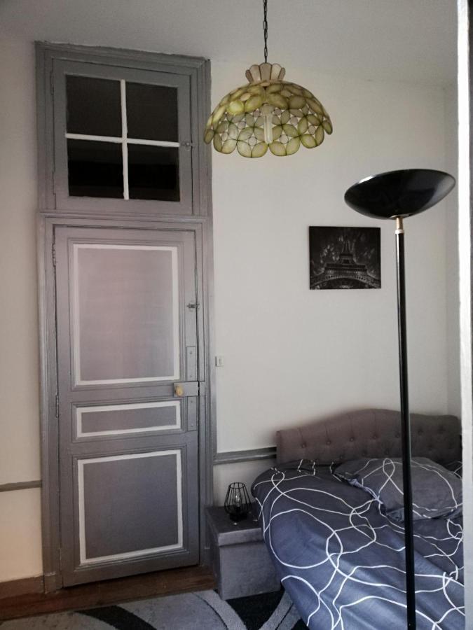 Hotel Particulier Sens Centre Ville Luaran gambar