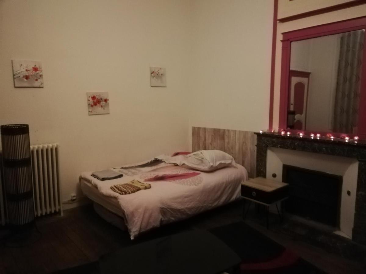 Hotel Particulier Sens Centre Ville Luaran gambar